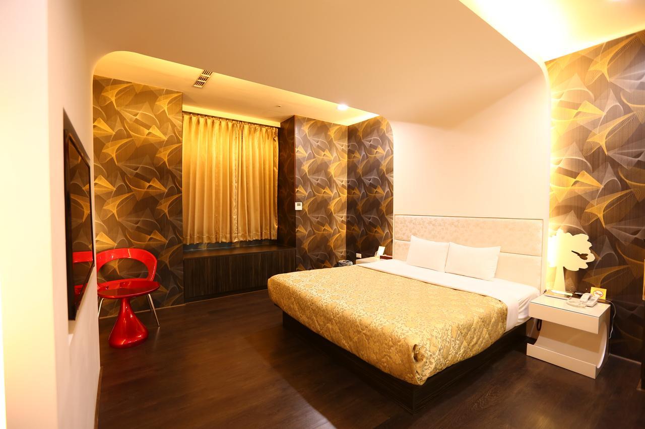 Yuan Chyau Motel Taichung Exterior foto