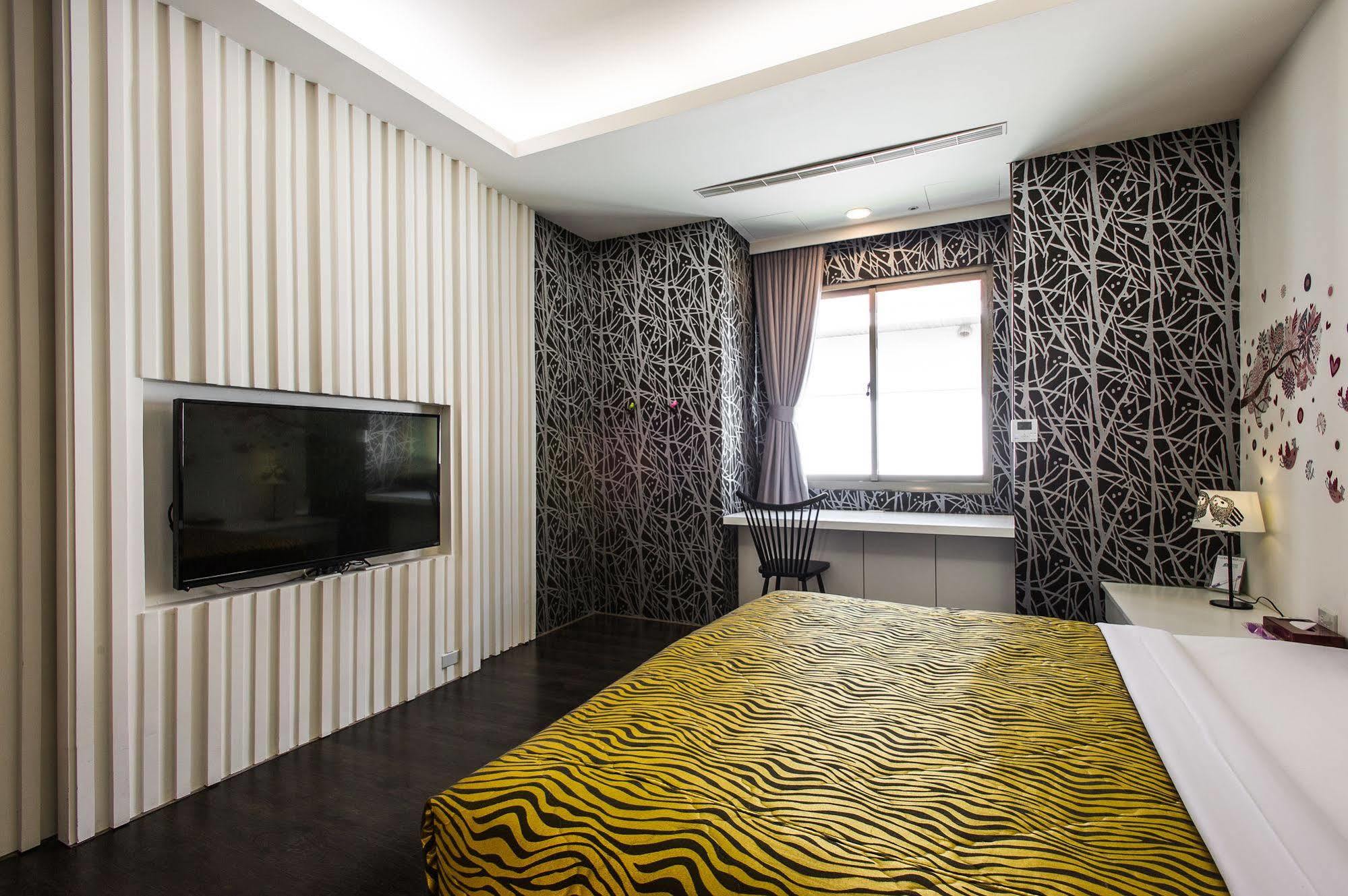 Yuan Chyau Motel Taichung Exterior foto